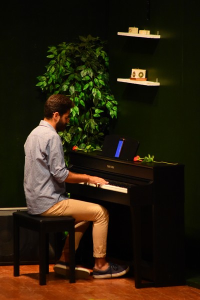 Perfect Strangers play at LAU